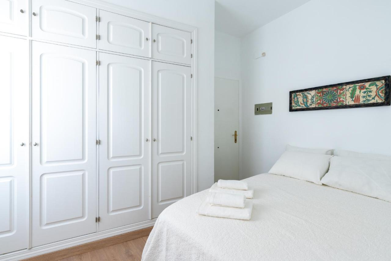 Am Alameda Santa Rufina Apartment เซบีญา ภายนอก รูปภาพ